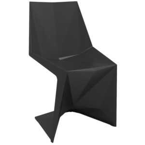 VONDOM Černá plastová jídelní židle VOXEL