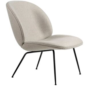 GUBI Světle šedé čalouněné lounge křeslo Beetle